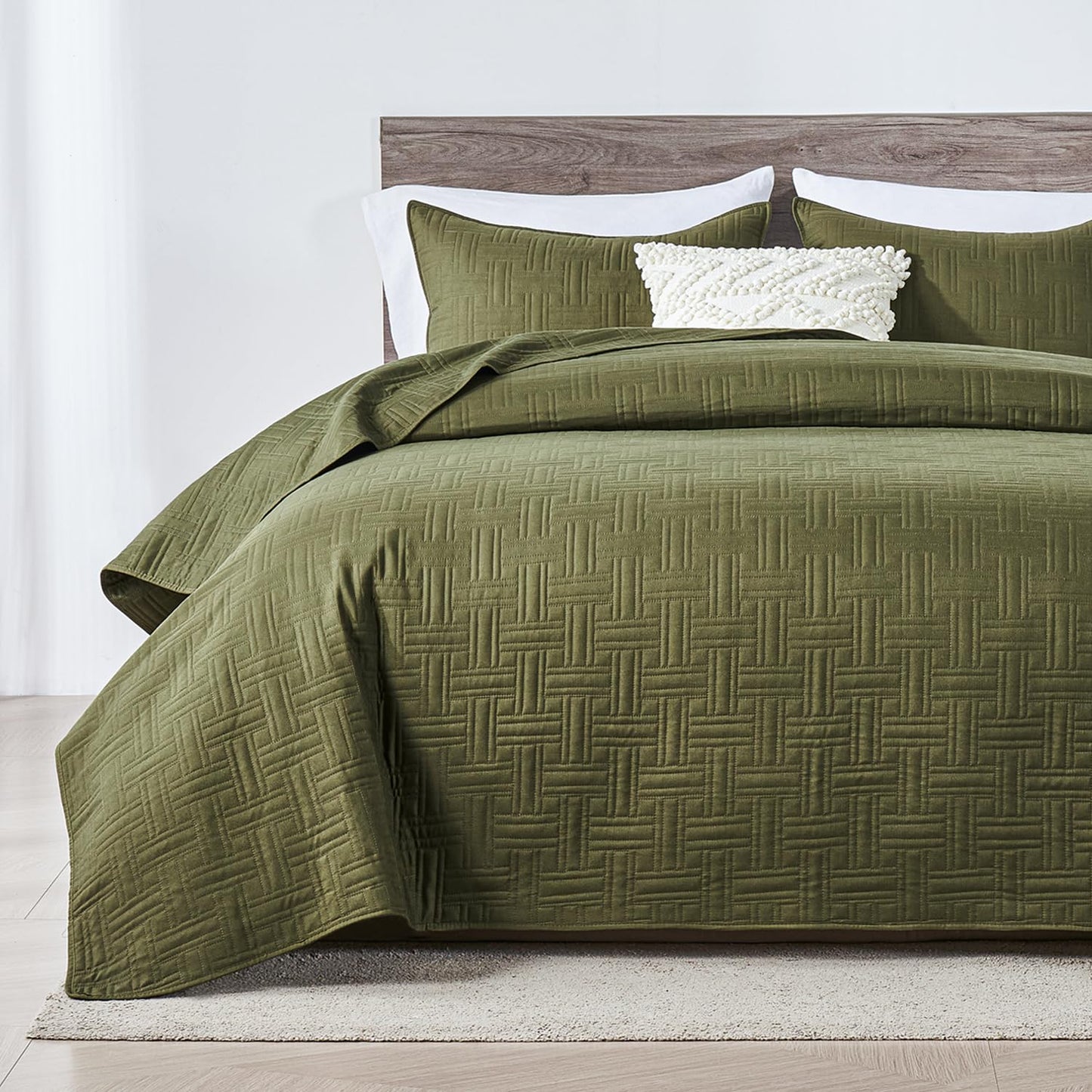 ALAOOKKA Oliver Green King/Cal King Size Quilt Bedding SetSummer Bedspread Coverlet with Pillow ShamsGeometric Pattern Microfiber Bed CoverThin Comforter for All Seasons(Oliver Green110x96)